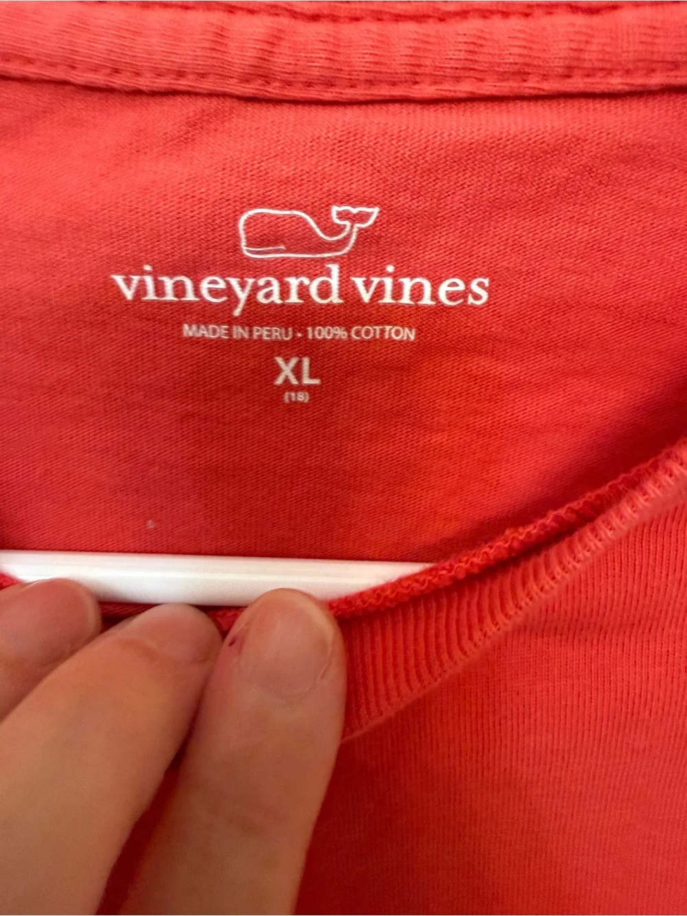 Vineyard Vines Short Sleeve Pocket Tee in Red
